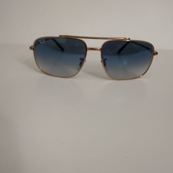 Ray-Ban Gold Frame with Blue Gradient Lenses - Picture 7 of 16